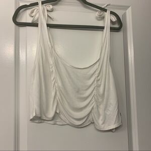 🔥‼️Ruched‎ Front White Tank‼️🔥